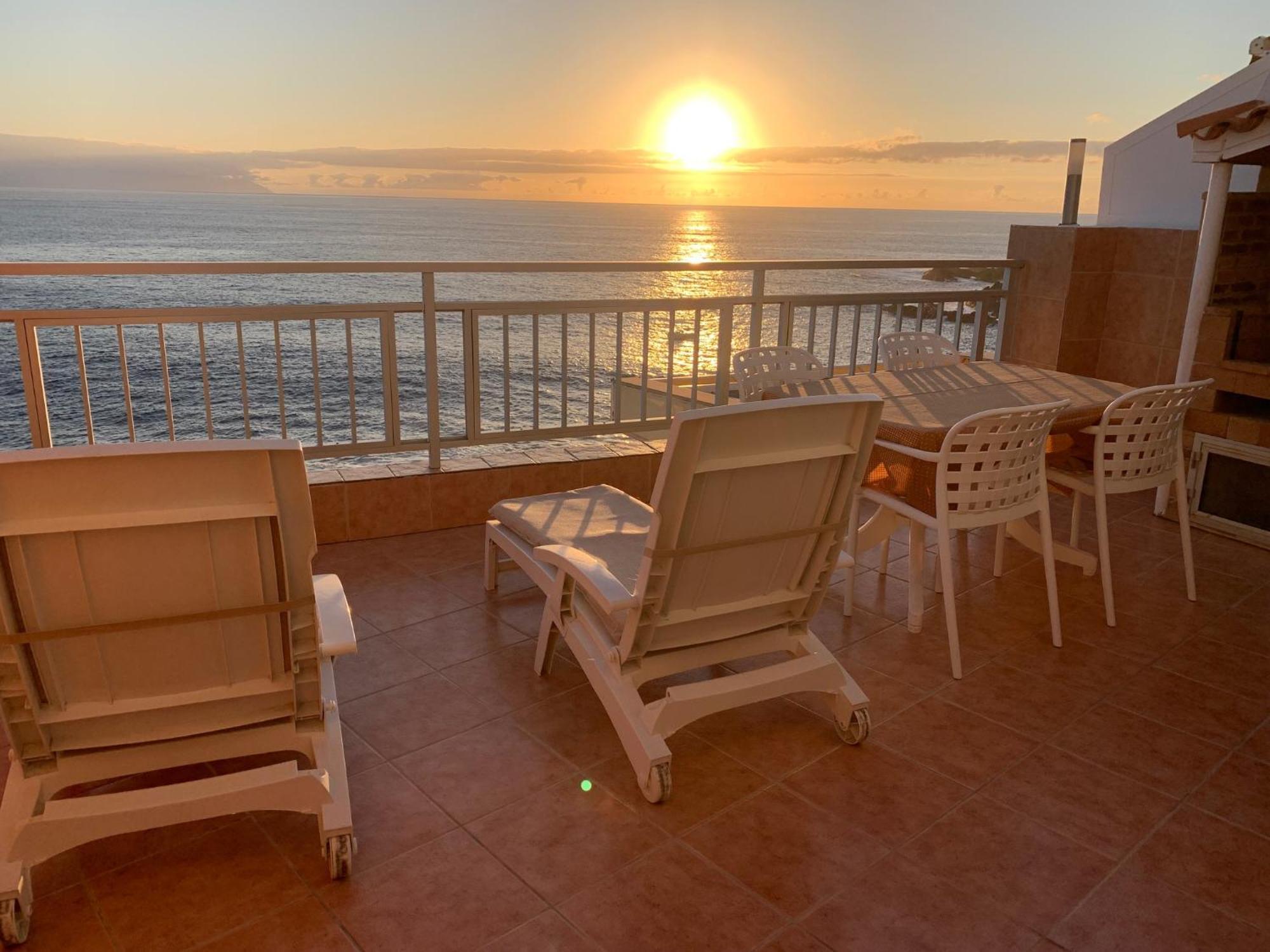 Vivienda Vacacional Con Vistas A La Gomera Y La Palma Puerto de Santiago  Buitenkant foto